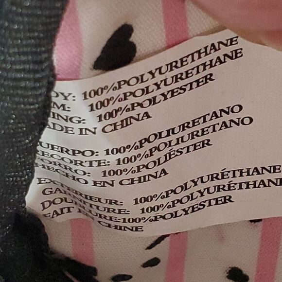 🔺️Betsey Johnson Blue Bear w/Silver Eyeglasses & Pink Lips Wristlet - Picture 9 of 9